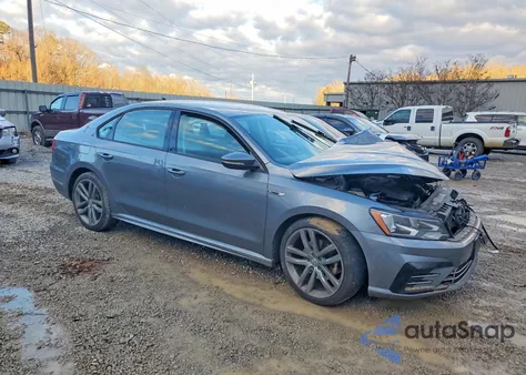 2018 Volkswagen Passat S z USA, uszkodzony, nr VIN 1VWAA7A35JC032555